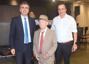 שמעון סבג, שלום שטמברג ושר הכלכלה - אלי כהן